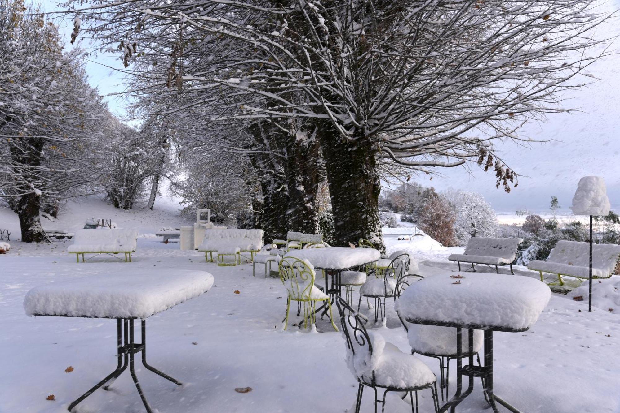 Le Domaine De Dony Villa Balbins Exteriör bild