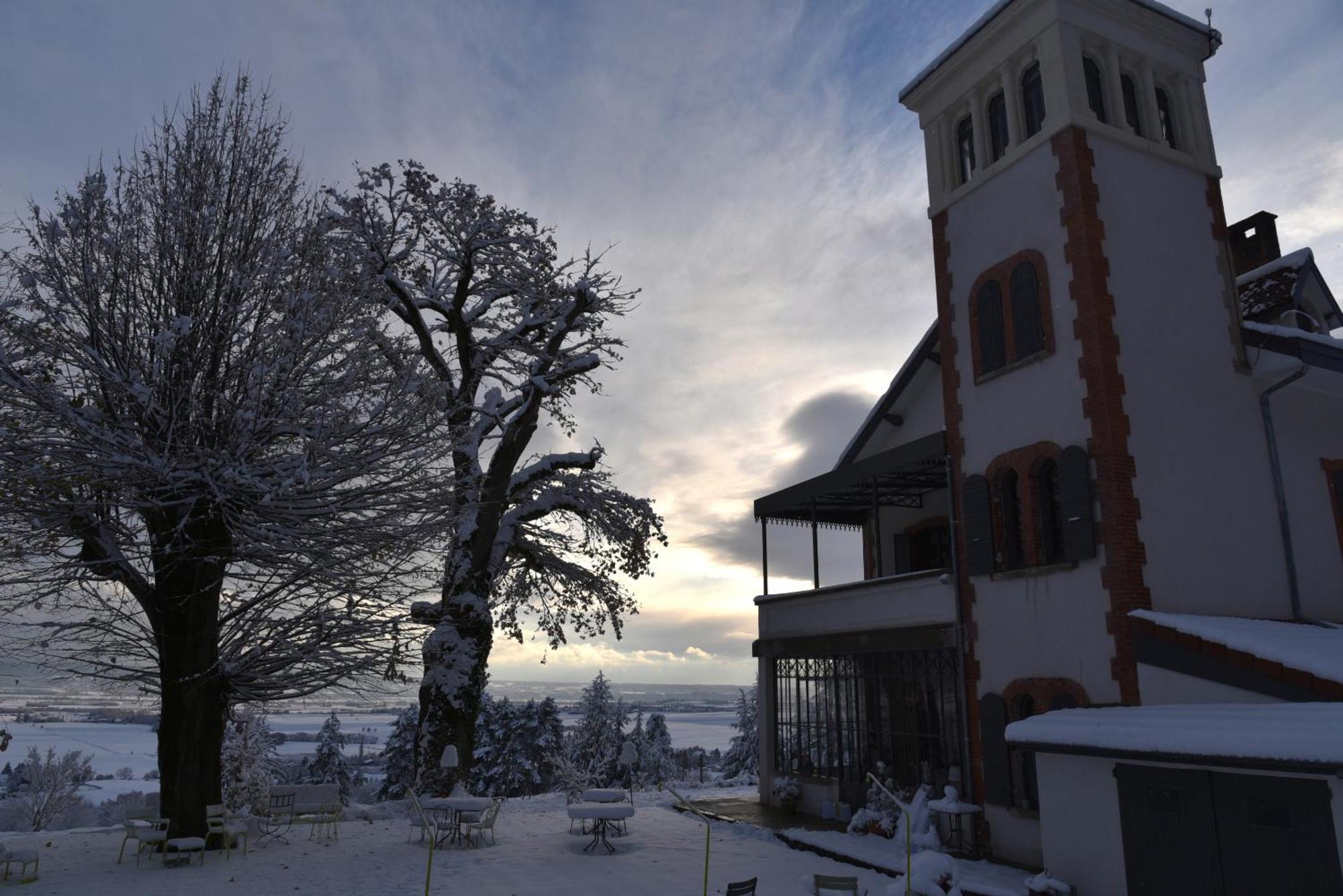Le Domaine De Dony Villa Balbins Exteriör bild